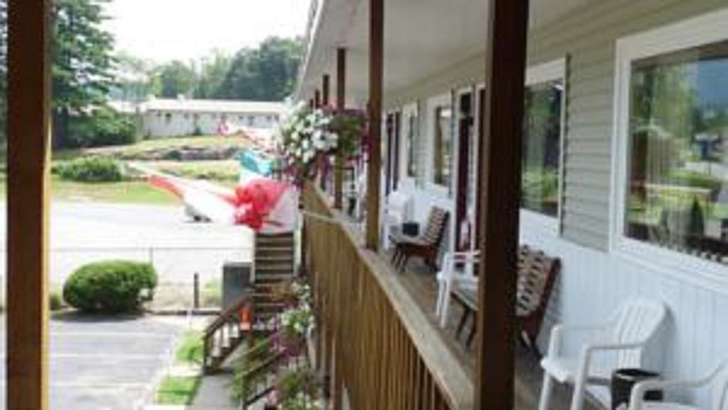 Legacy Inn & Suites Of Lake George Bagian luar foto
