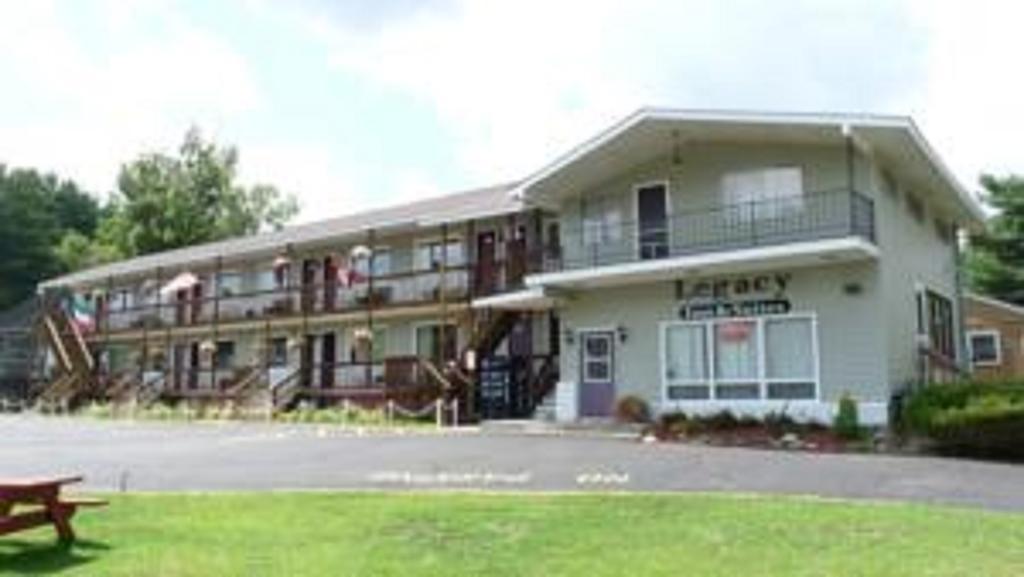 Legacy Inn & Suites Of Lake George Bagian luar foto