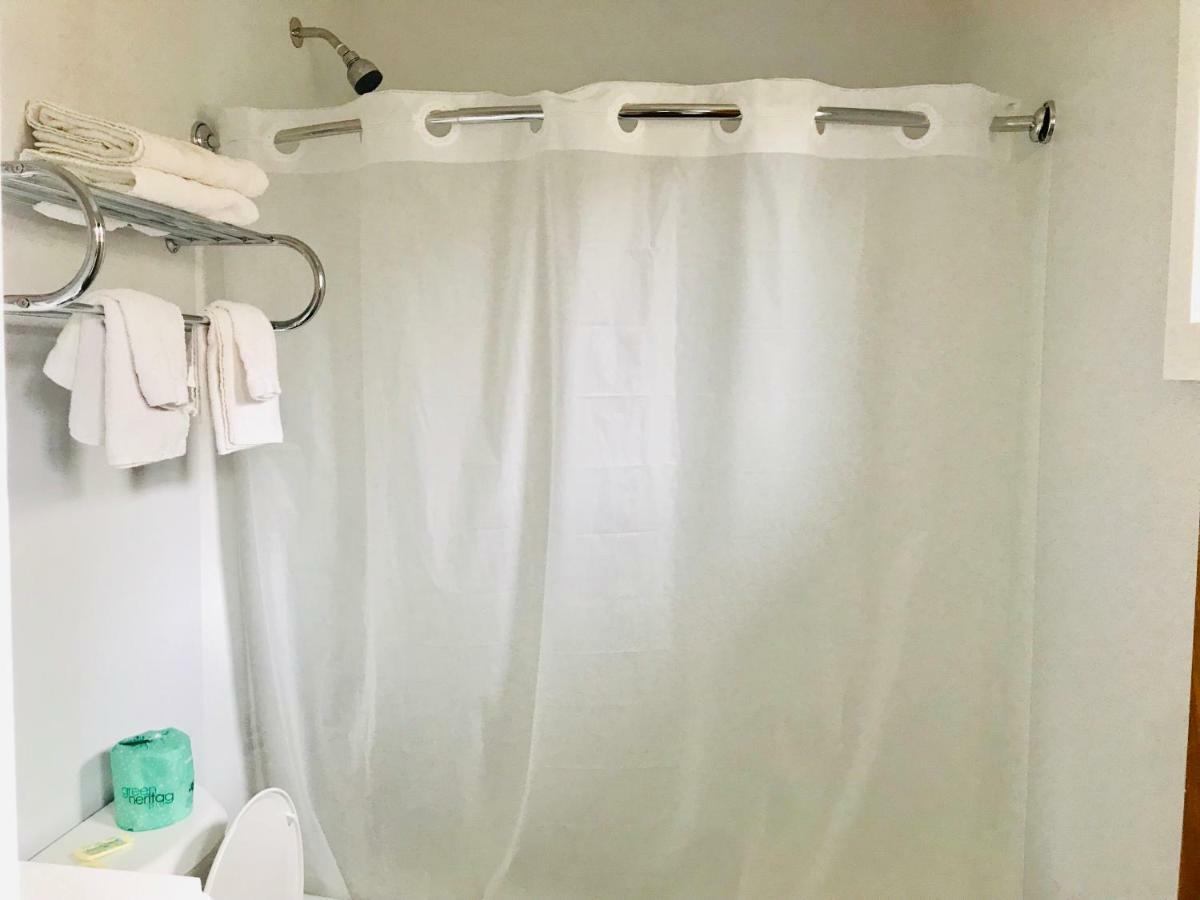 Legacy Inn & Suites Of Lake George Bagian luar foto